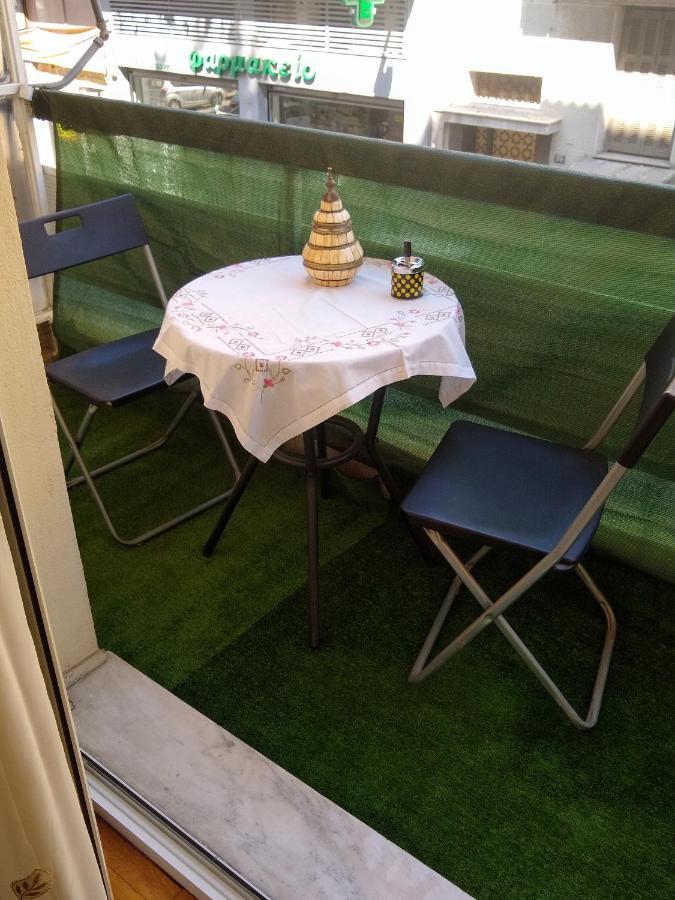 Apartamento Acropolis Within 10Min. Walk! Atenas Exterior foto