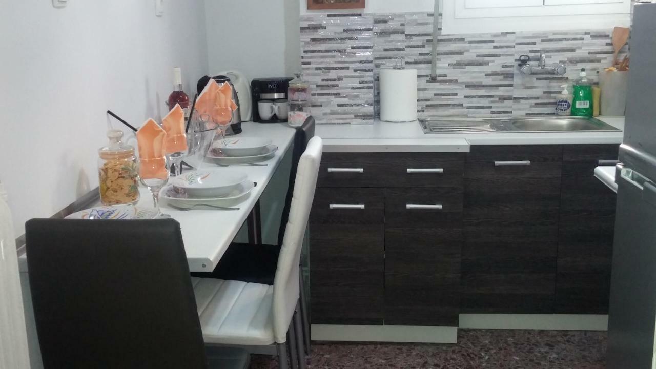 Apartamento Acropolis Within 10Min. Walk! Atenas Exterior foto